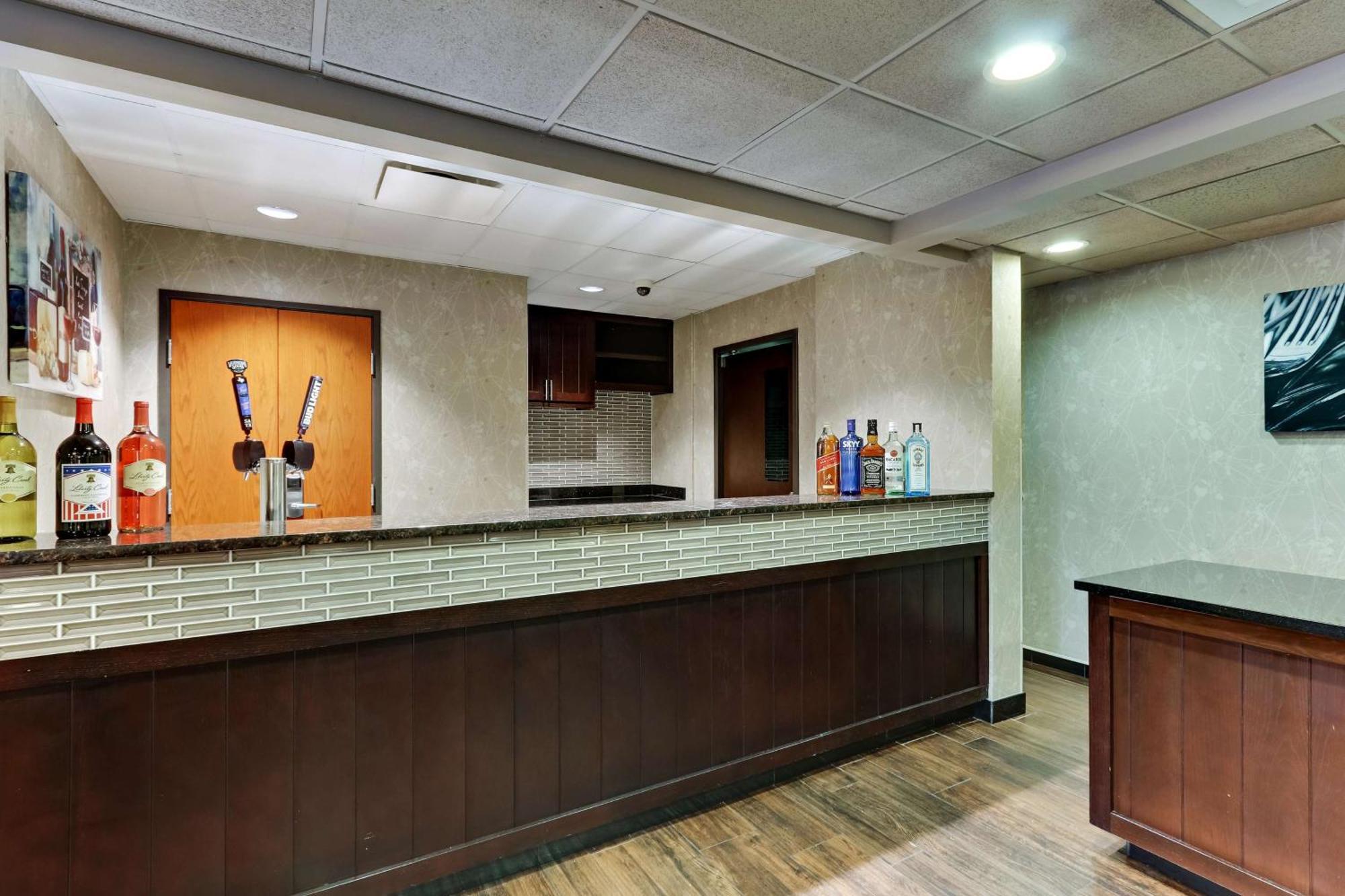 Drury Plaza Hotel San Antonio Airport Екстериор снимка